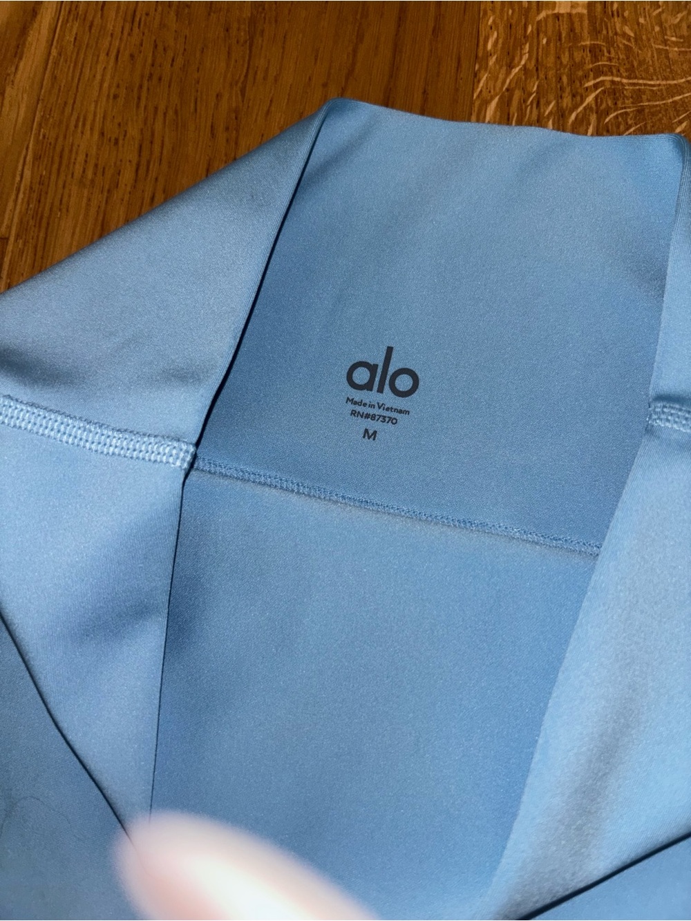 ALO Yoga Sky Blue Airlift Legging and Top set S/M - Picture 2 of 5